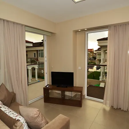 Lighthouse Natalia Aparts *