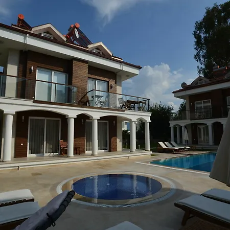 Lighthouse Natalia Aparts Apartment *