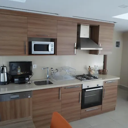 Lighthouse Natalia Aparts *