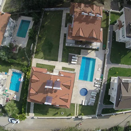 Lighthouse Natalia Aparts 公寓 *