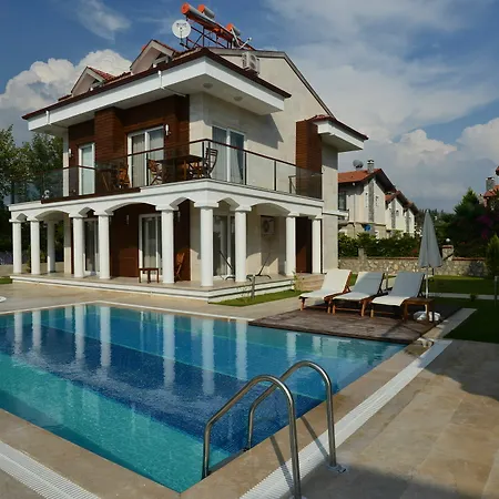 Lighthouse Natalia Aparts Apartamento